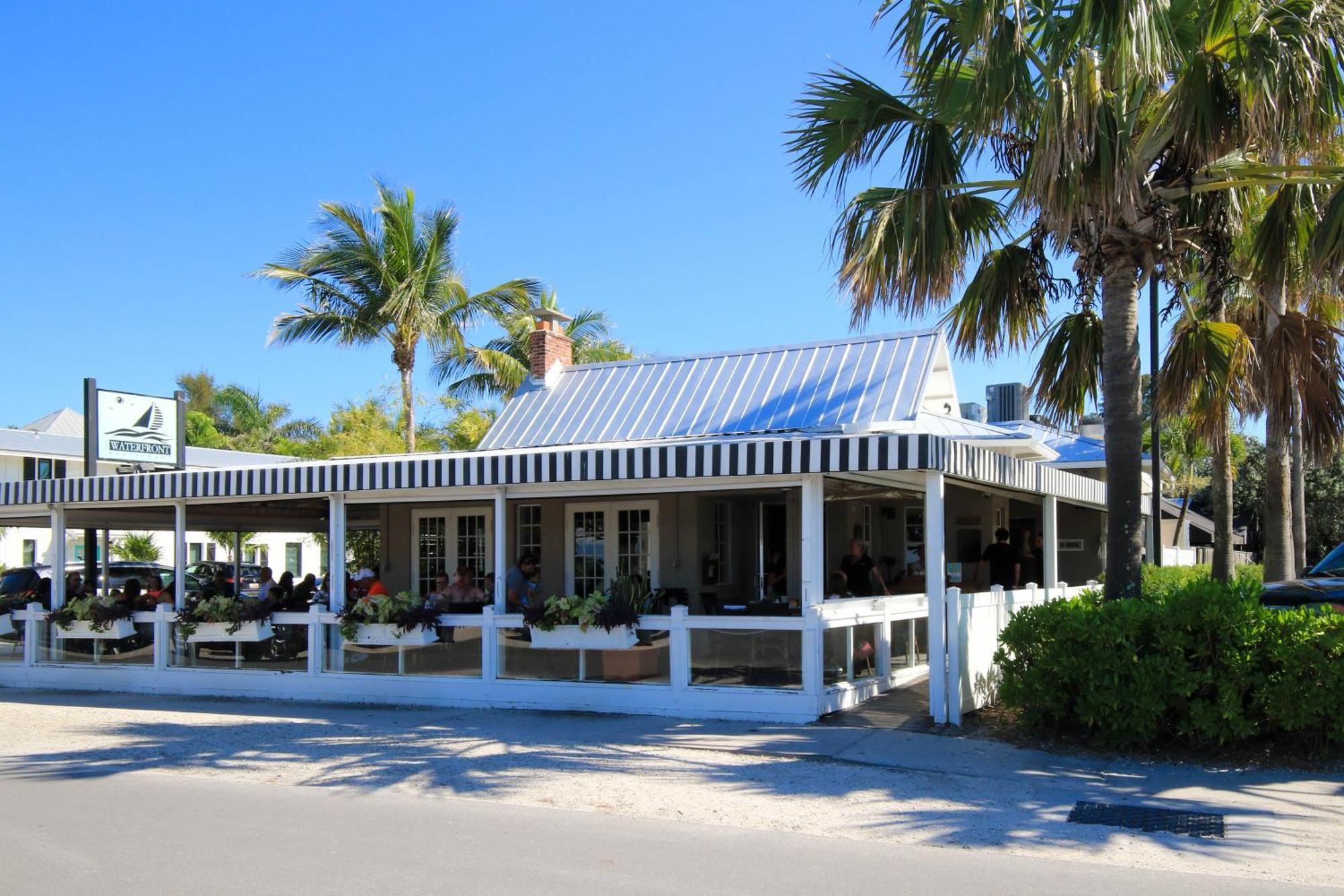 Anna Maria Island Runaway Tropical Dream-One Minute Walk To The Beach-Heated Pool ブレイデントン・ビーチ エクステリア 写真